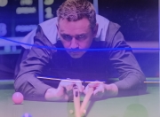 关于一场高度紧张的比赛中，球队以绝对优势战胜对手的信息