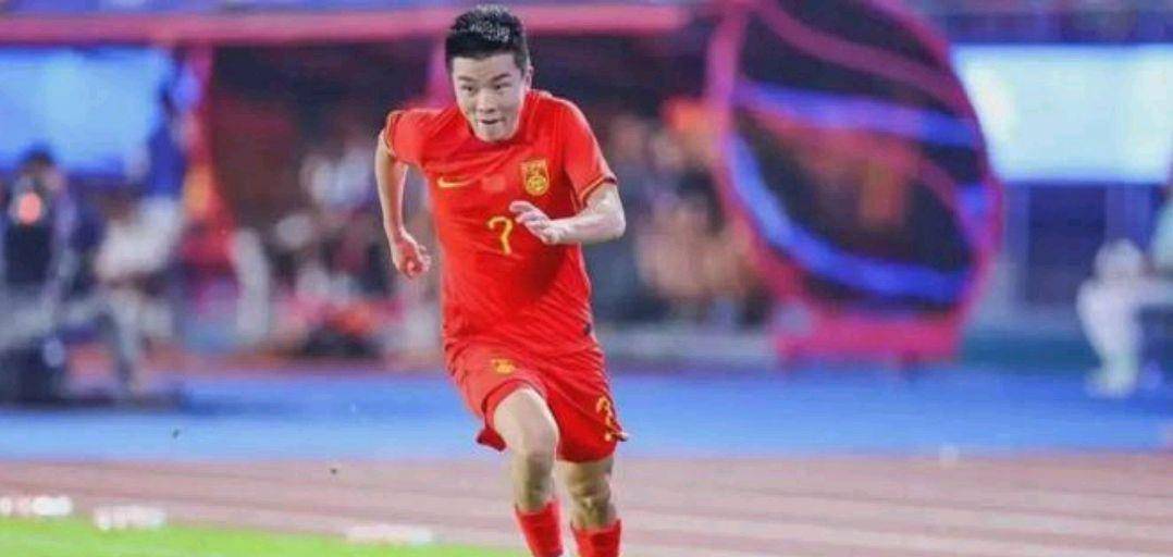 球员代表着国家荣誉，比赛中的表现至关重要的简单介绍