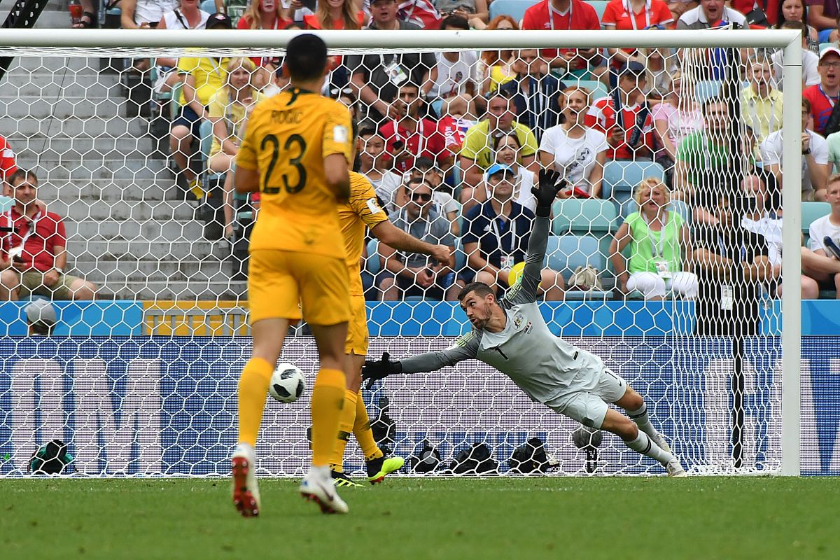 关于高水平足球对决:精彩比赛引发球迷狂热的信息 关于高水平足球对决:精彩比赛引发球迷狂热的信息