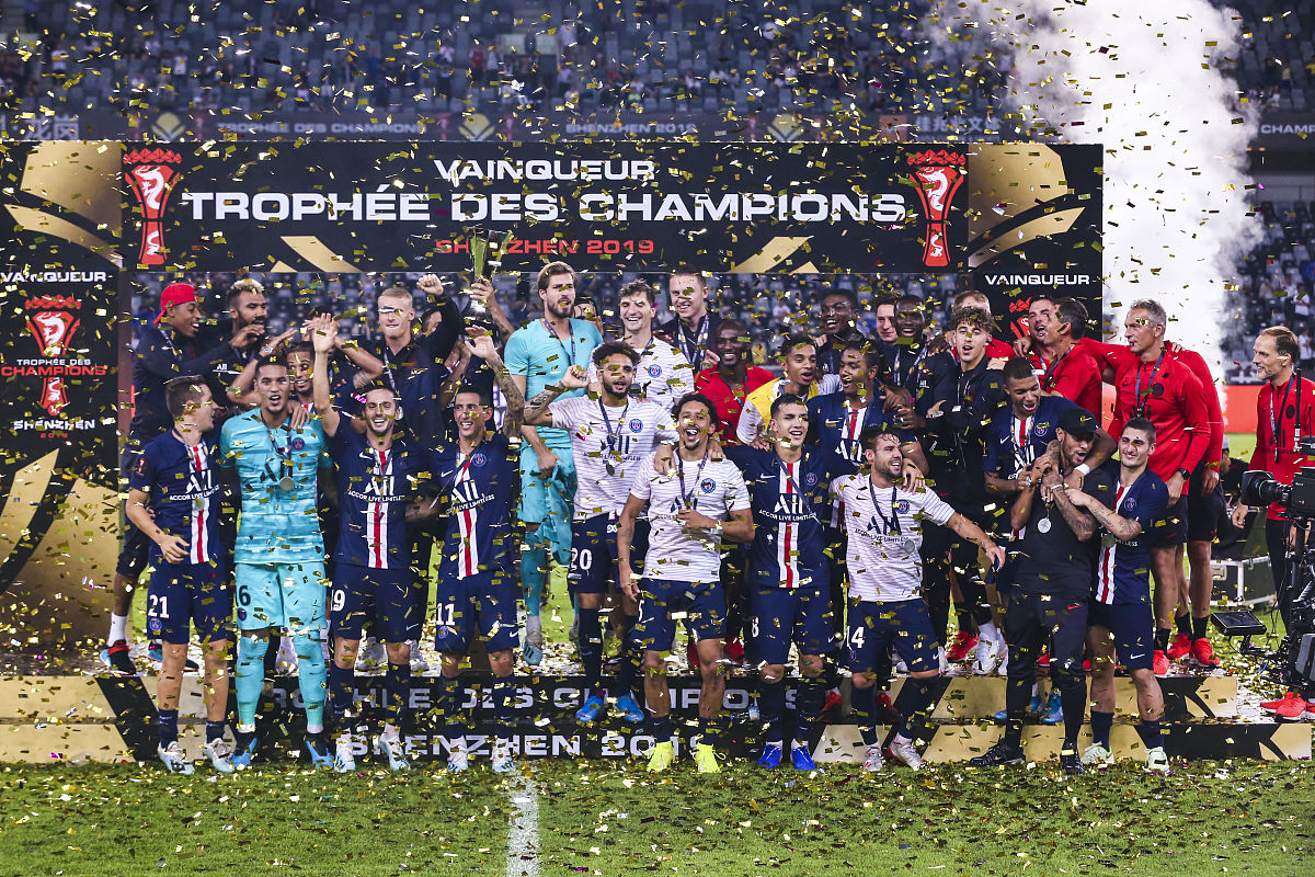 关于高水平足球对决:精彩比赛引发球迷狂热的信息 关于高水平足球对决:精彩比赛引发球迷狂热的信息