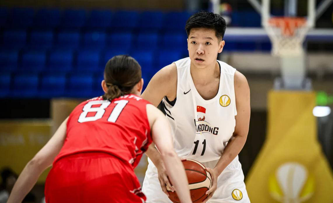 广东女篮展现实力,轻取对手! 广东女篮展现实力,轻取对手!