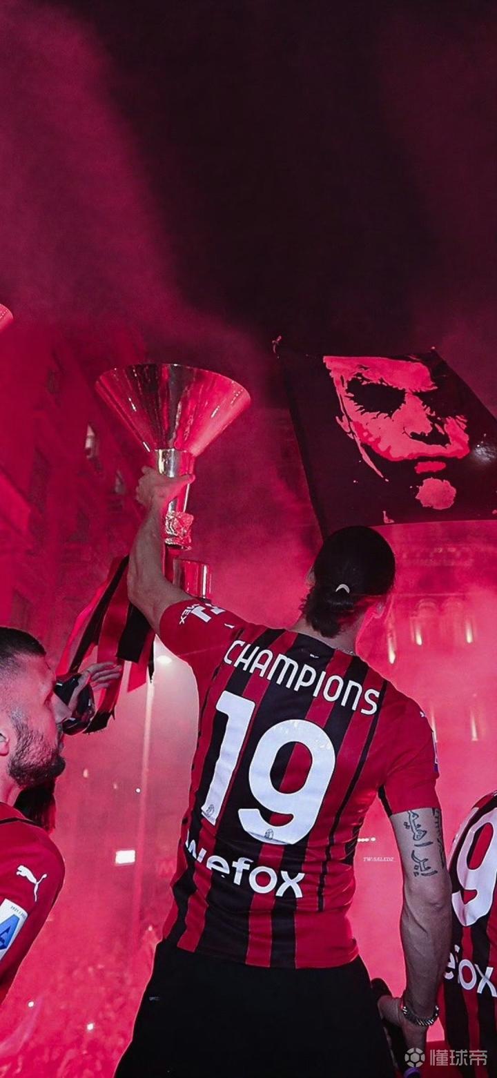 伊布宣布加盟AC米兰，决定复出继续征战欧洲足坛的简单介绍