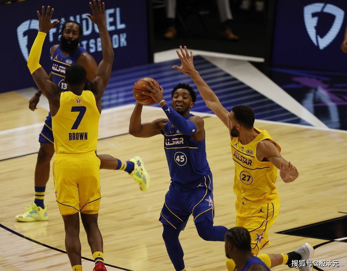 爵士客场爆冷击败猛龙，米切尔分成绩斐然的简单介绍